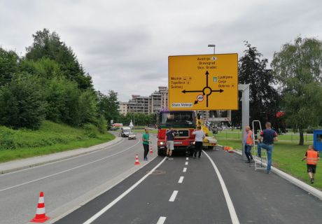 Izdelava in montaža Predkrižiščne table in portala na državni cesti R3-694 Velenje - Dobrteša vas