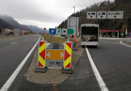 AC priključek Jesenice - izdelava in postavitev prometne signalizacije